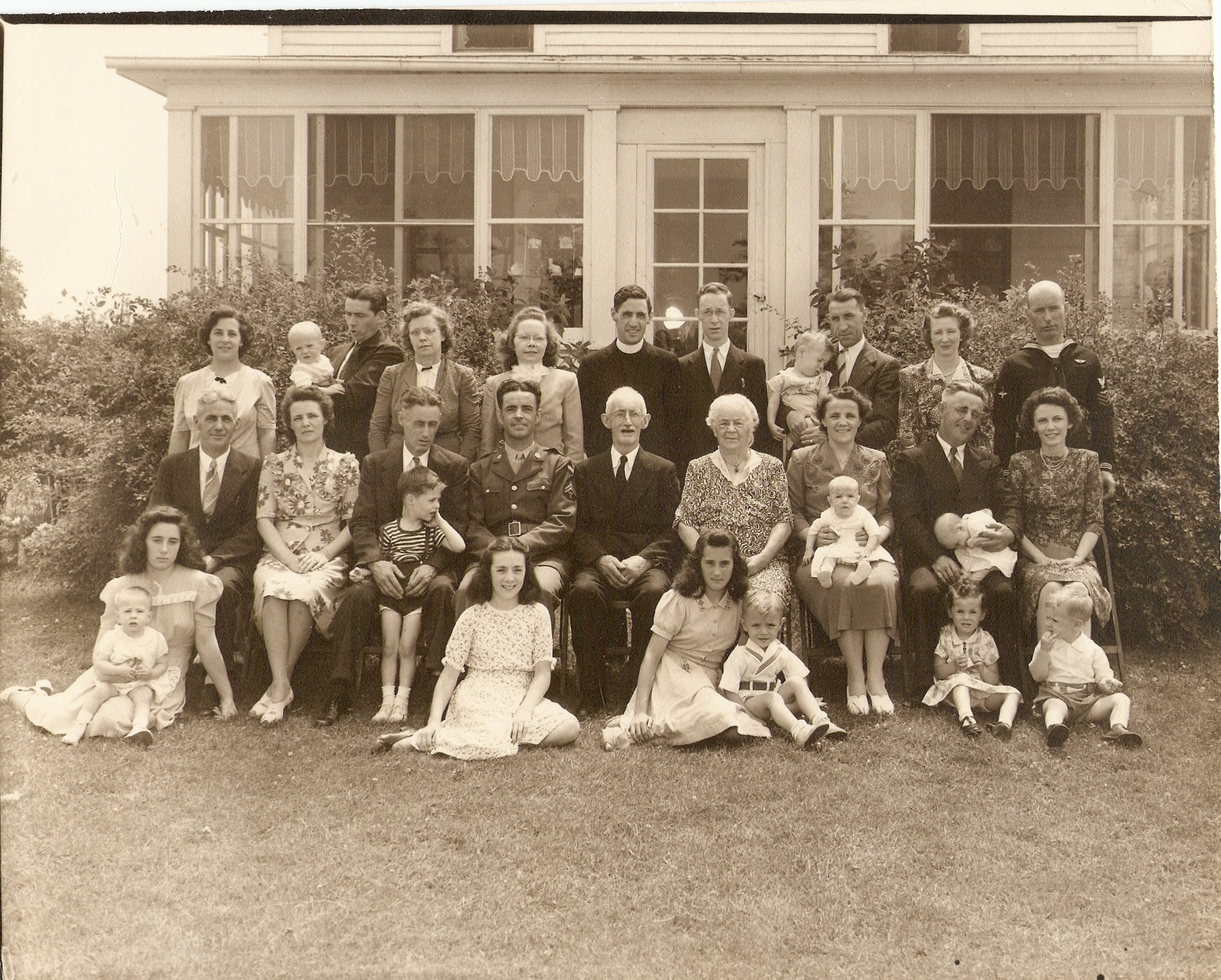 family_1944